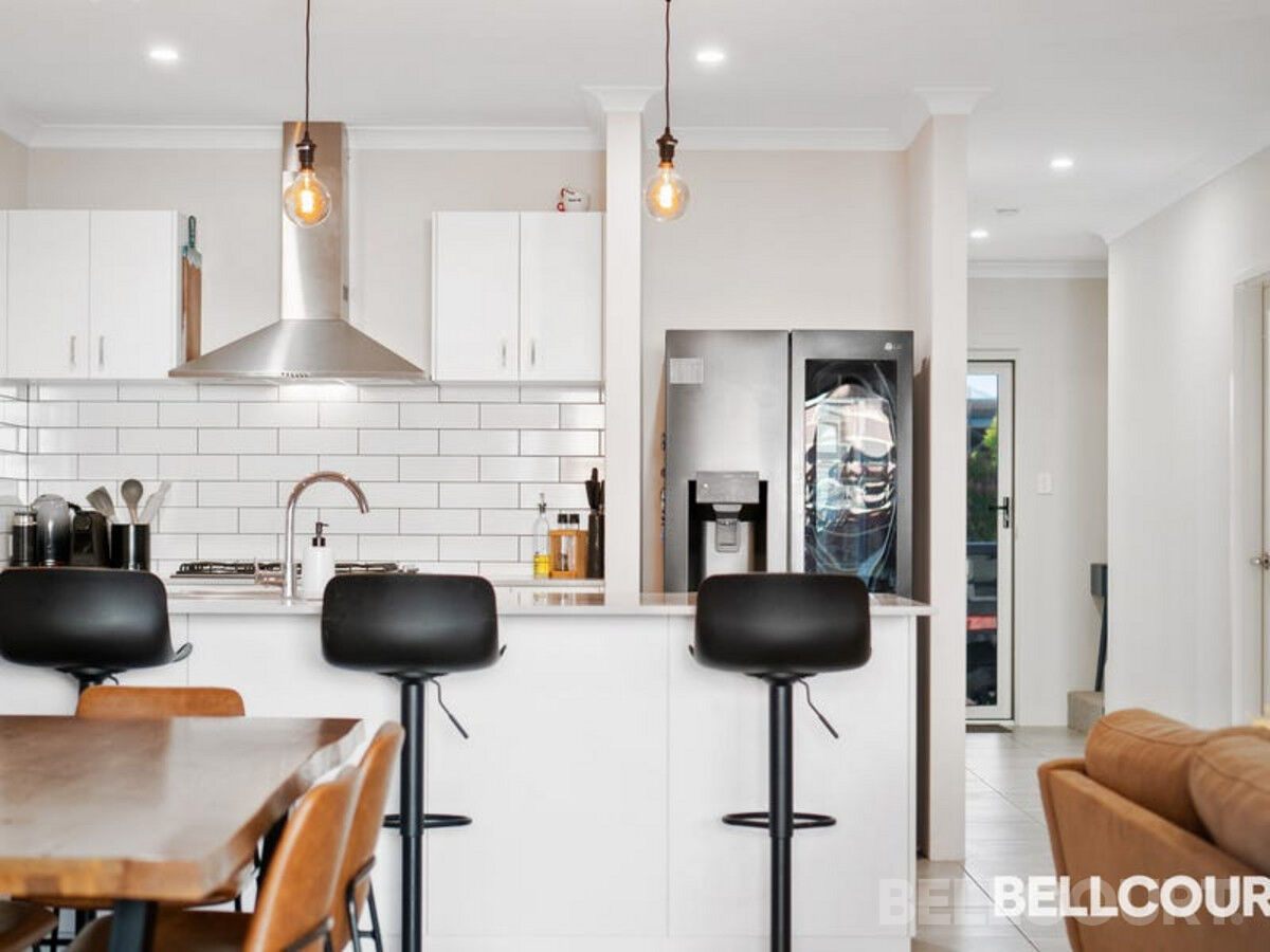 4 Goodwood Crescent, ELLENBROOK WA 6069, Ellenbrook - Thumbnail 2