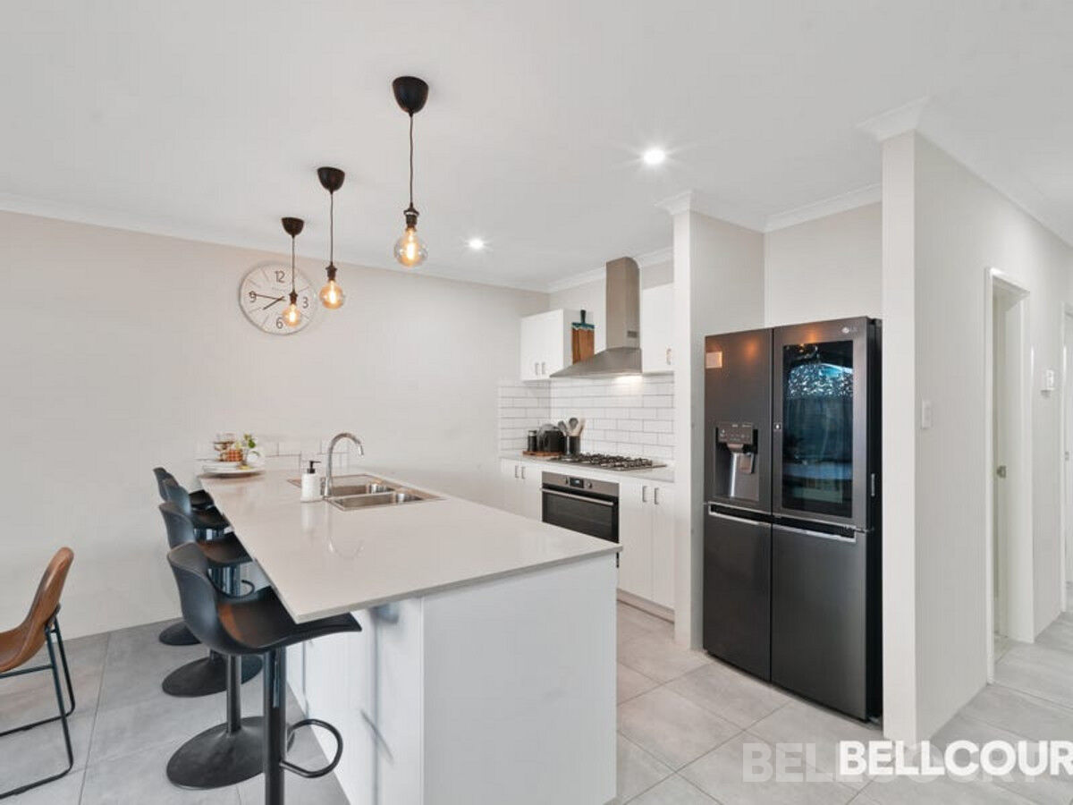 4 Goodwood Crescent, ELLENBROOK WA 6069, Ellenbrook - Thumbnail 4