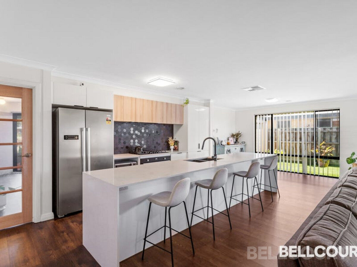 7 Musselbrook Trail, ELLENBROOK WA 6069, Ellenbrook - Thumbnail 2