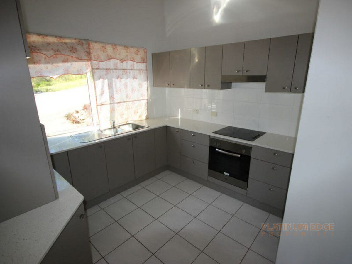 1 / 27 Yulgibar Close, KOORALBYN QLD 4285, Kooralbyn - Thumbnail 4