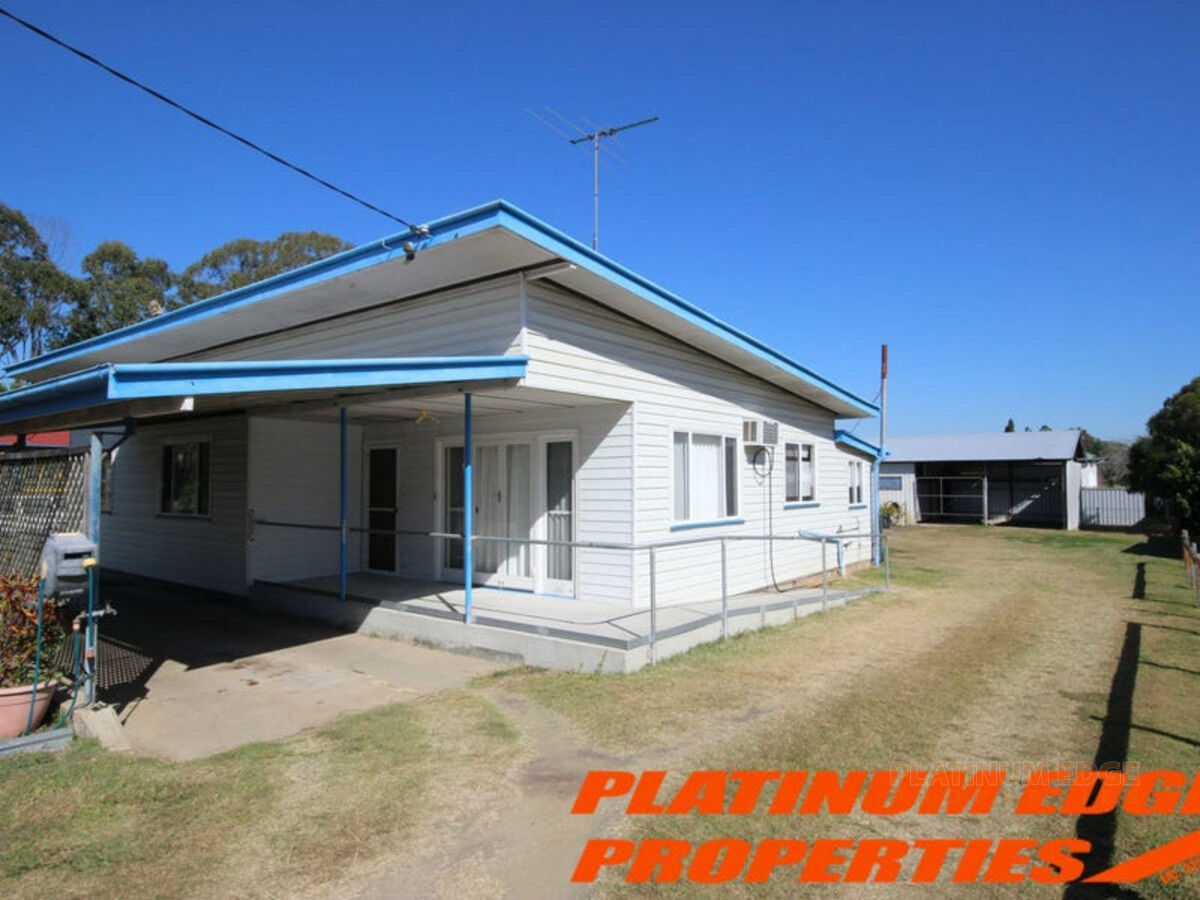 4 MARKWELL Street, BEAUDESERT QLD 4285, Beaudesert - Thumbnail 3