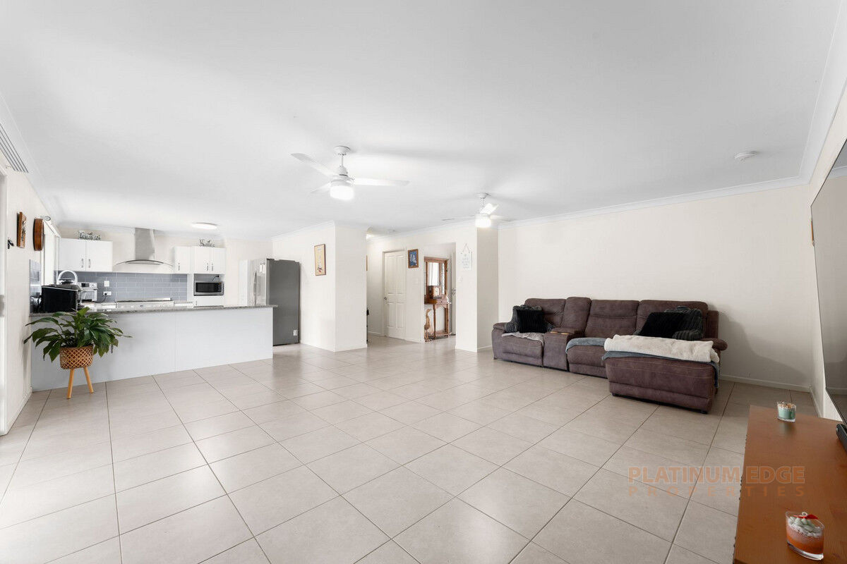 21 Cosgrove Court, Gleneagle QLD 4285, Gleneagle - Thumbnail 2