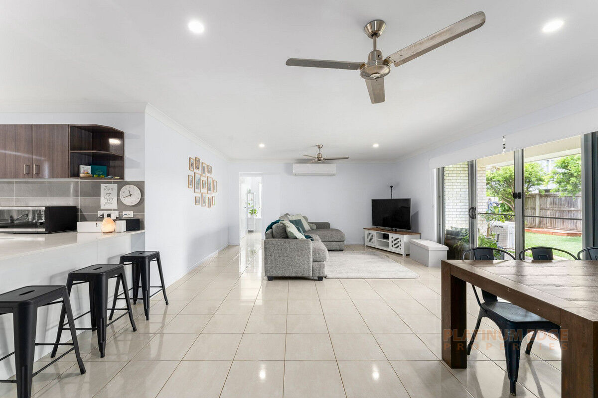 11 Phoebe Way, Gleneagle QLD 4285, Gleneagle - Thumbnail 3