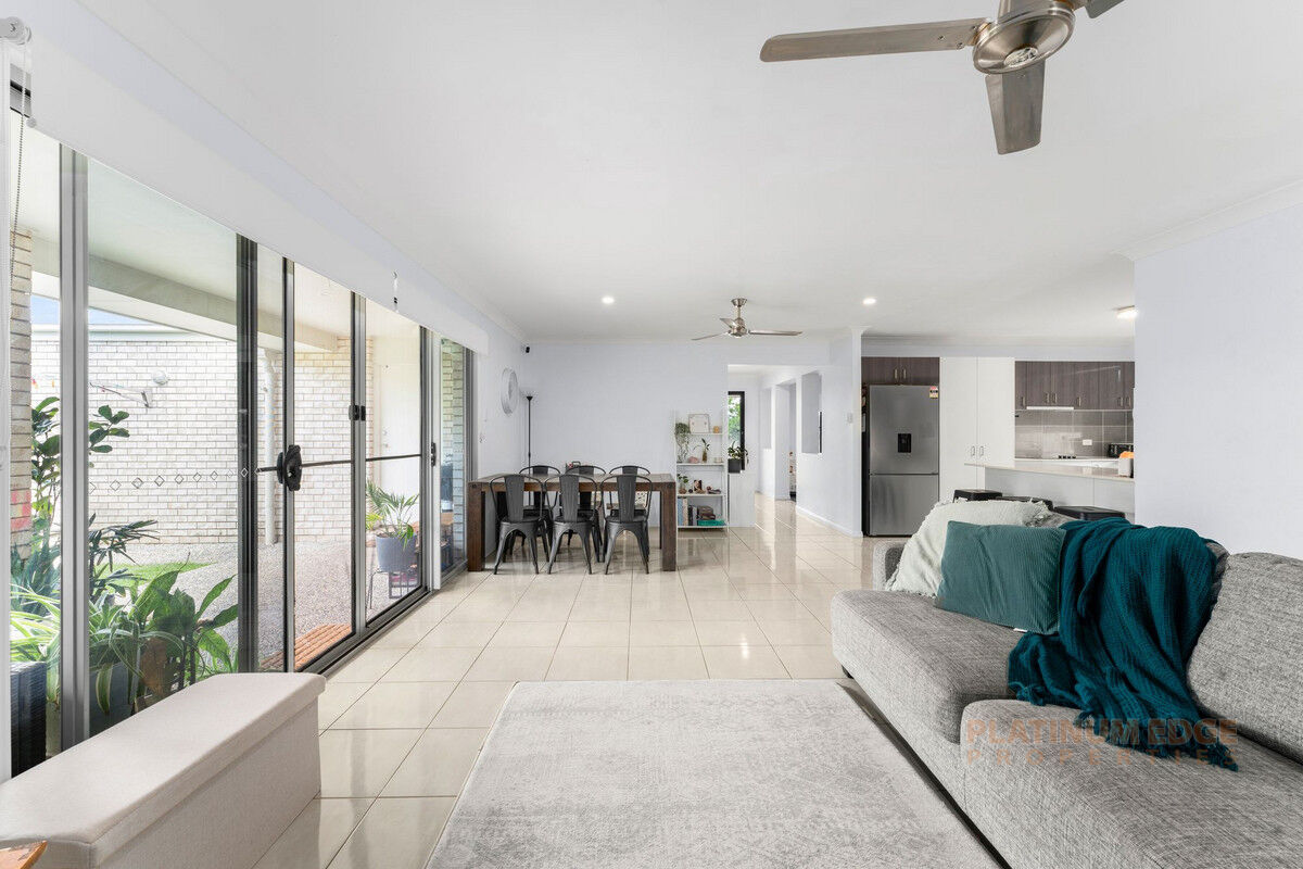 11 Phoebe Way, Gleneagle QLD 4285, Gleneagle - Thumbnail 4