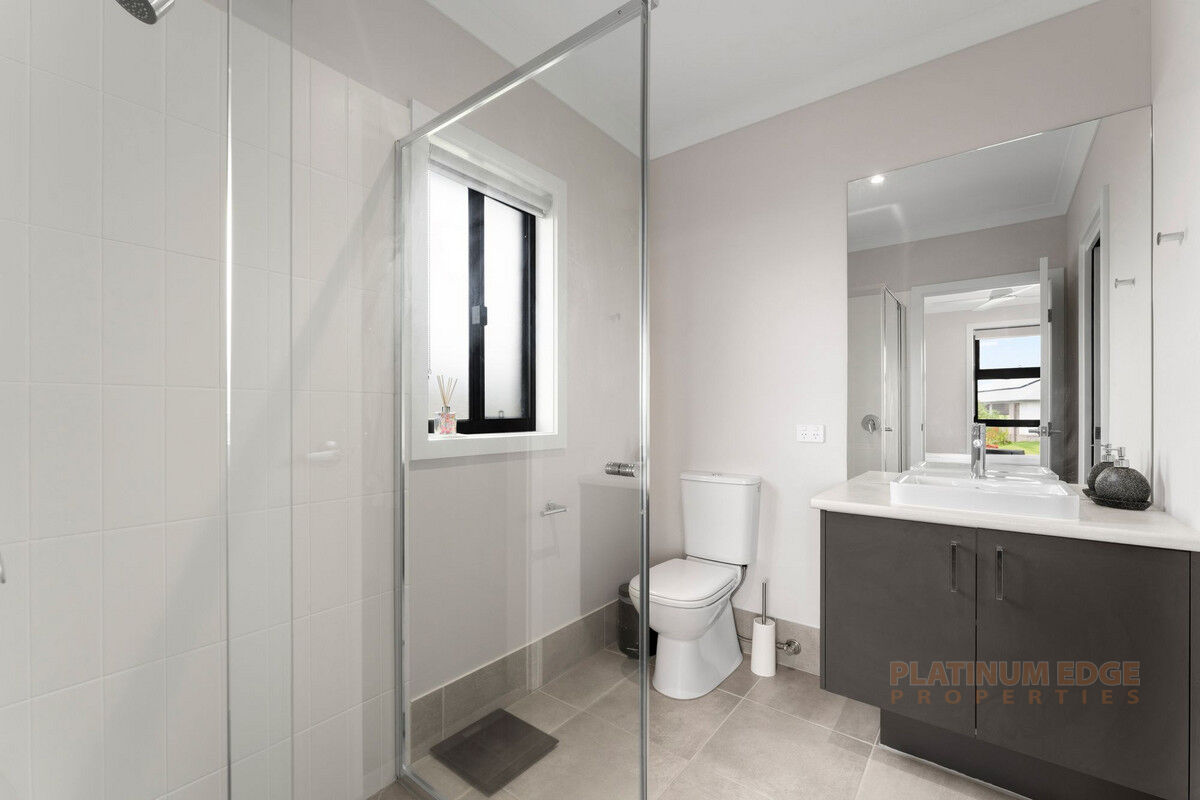 49 Edinburgh Crescent, Gleneagle QLD 4285, Gleneagle - Thumbnail 4