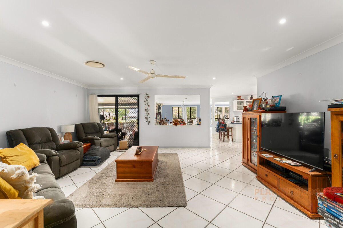 18 Kathleen Crescent, Beaudesert QLD 4285, Beaudesert - Thumbnail 2