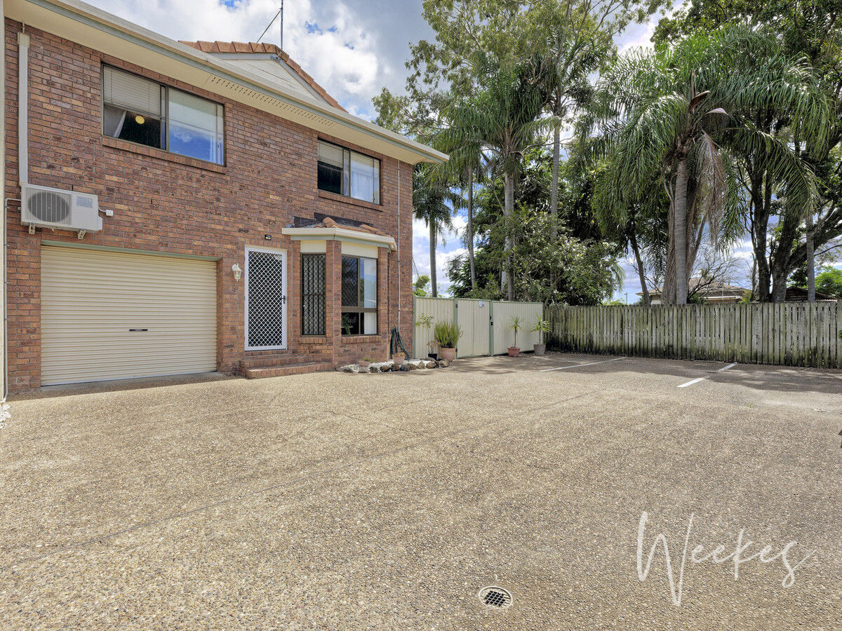 WE SOLD!! RYAN & TEGAN WEEKES, $284,000 - Weekes Property Co.