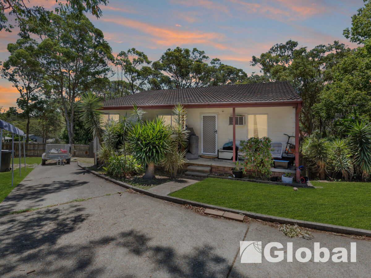 8 Willai Street, Bolton Point - Image 1