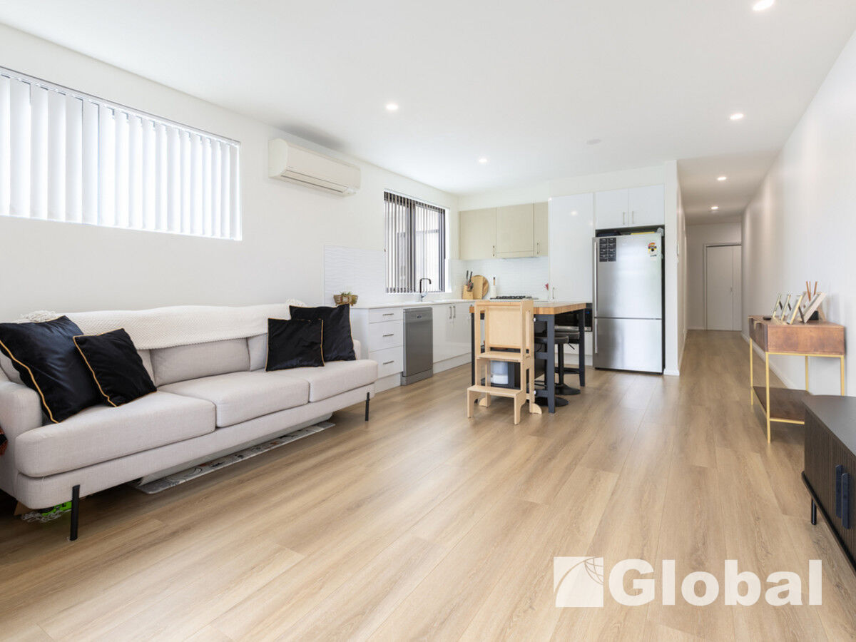 102/21 Lake Street, WARNERS BAY, Warners Bay - Thumbnail 3