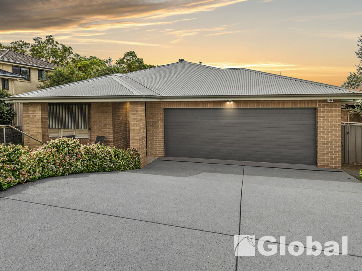 8 Maximillian Drive, Floraville, Floraville - Image 1