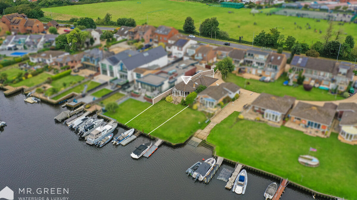 Watermead, 23 Willow Way, Christchurch, BH23 1JJ