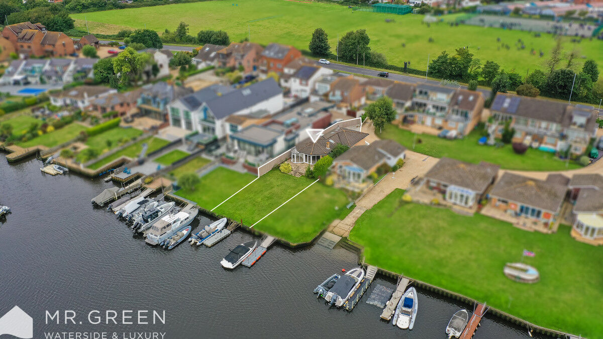 Watermead, 23 Willow Way, Christchurch, BH23 1JJ