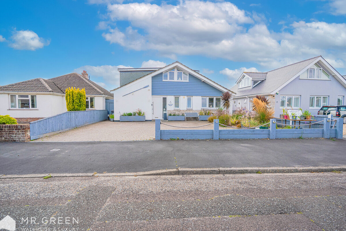 Thornbury Road, Hengistbury Head, Southbourne, BH6 4HT