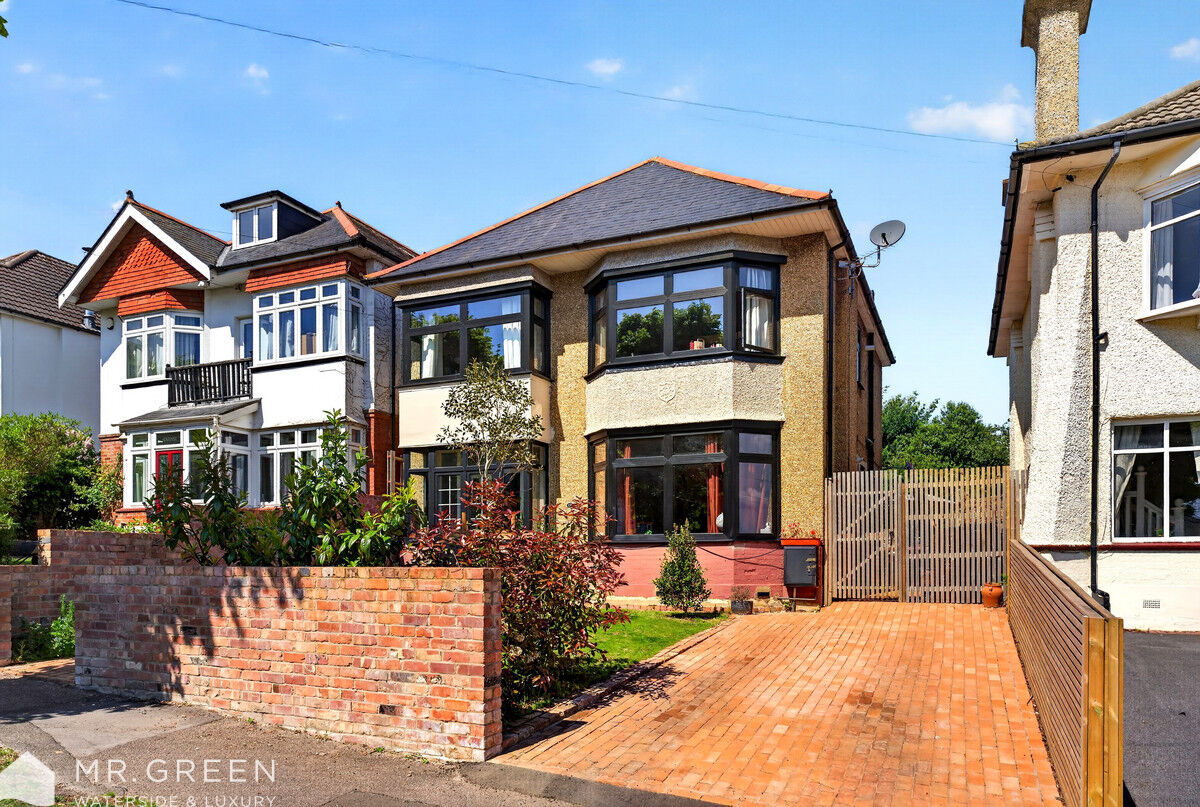 Castlemain Avenue, Southbourne, Dorset, BH6 5EH