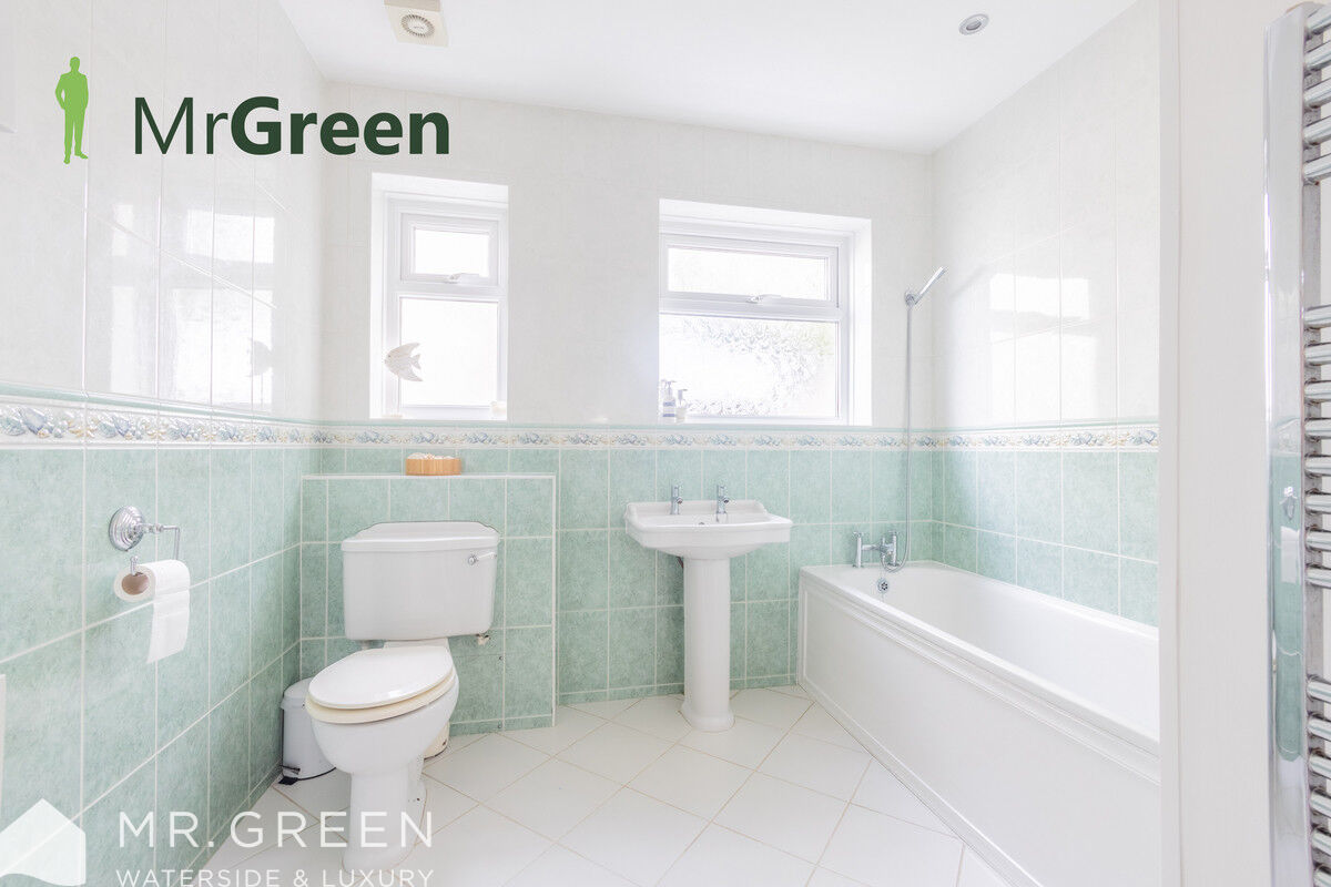 Burford Close, Christchurch, BH23 Mr Green Estate Agents