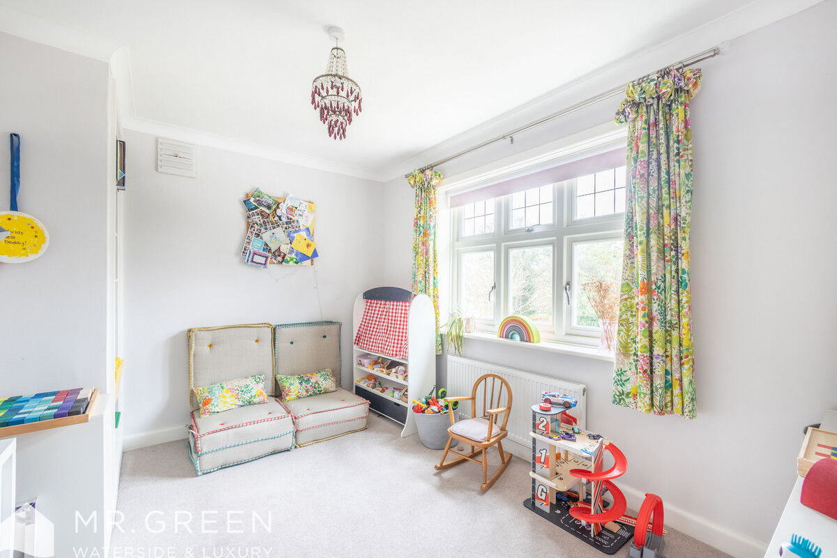 Montague Road, Bournemouth, BH5 Mr Green Estate Agents