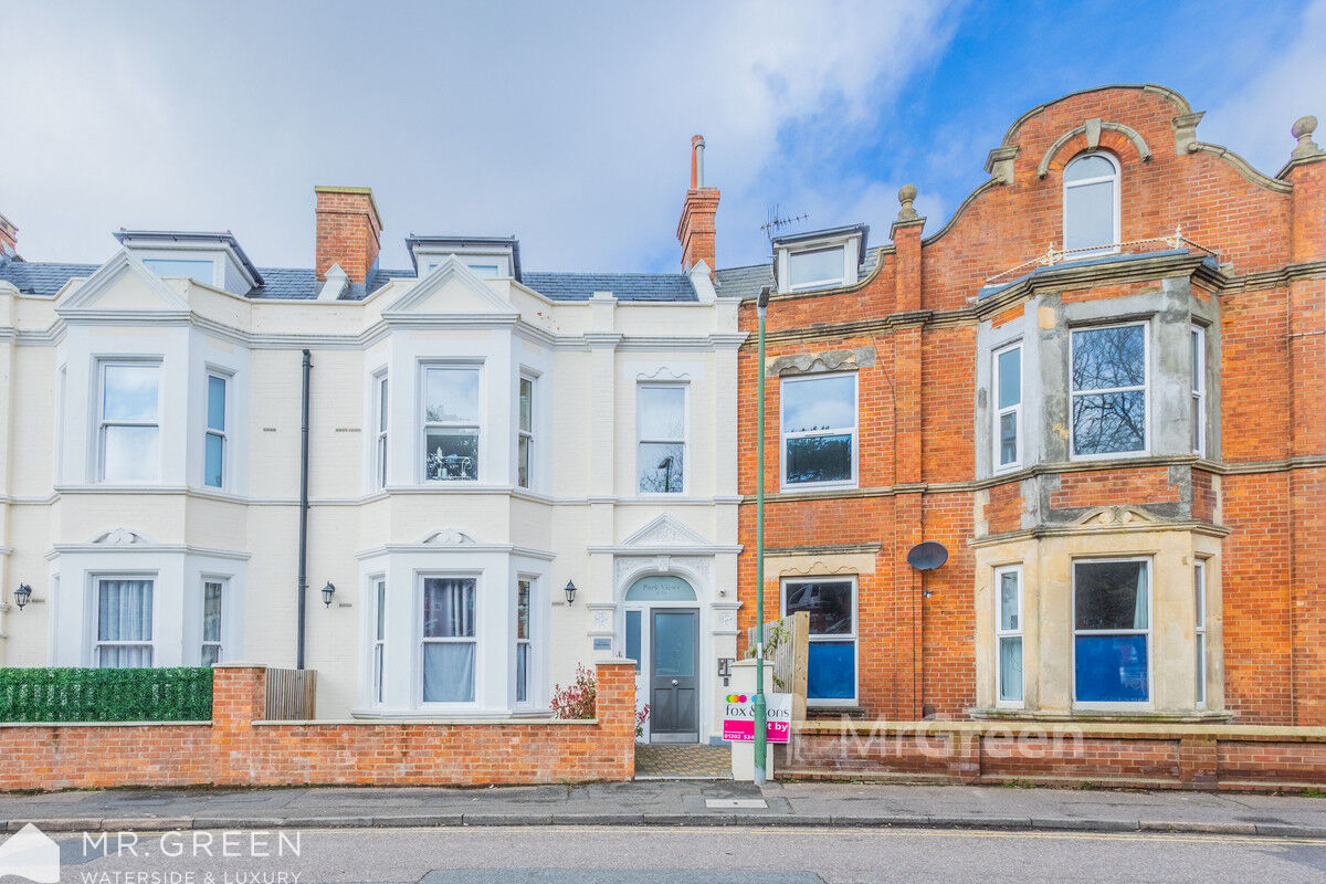 Park Views, The Crescent, Boscombe, Bournemouth, BH1 4EX