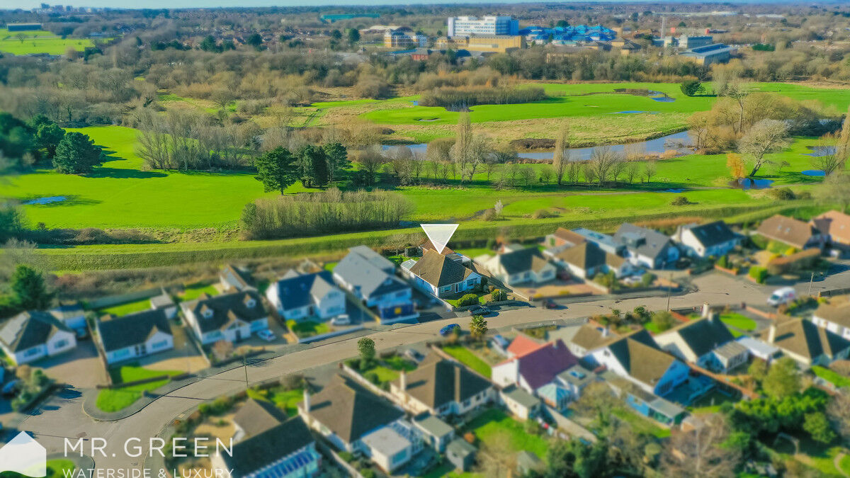 Burford Close, Christchurch, Dorset, BH23 2QF Mr Green Estate Agents