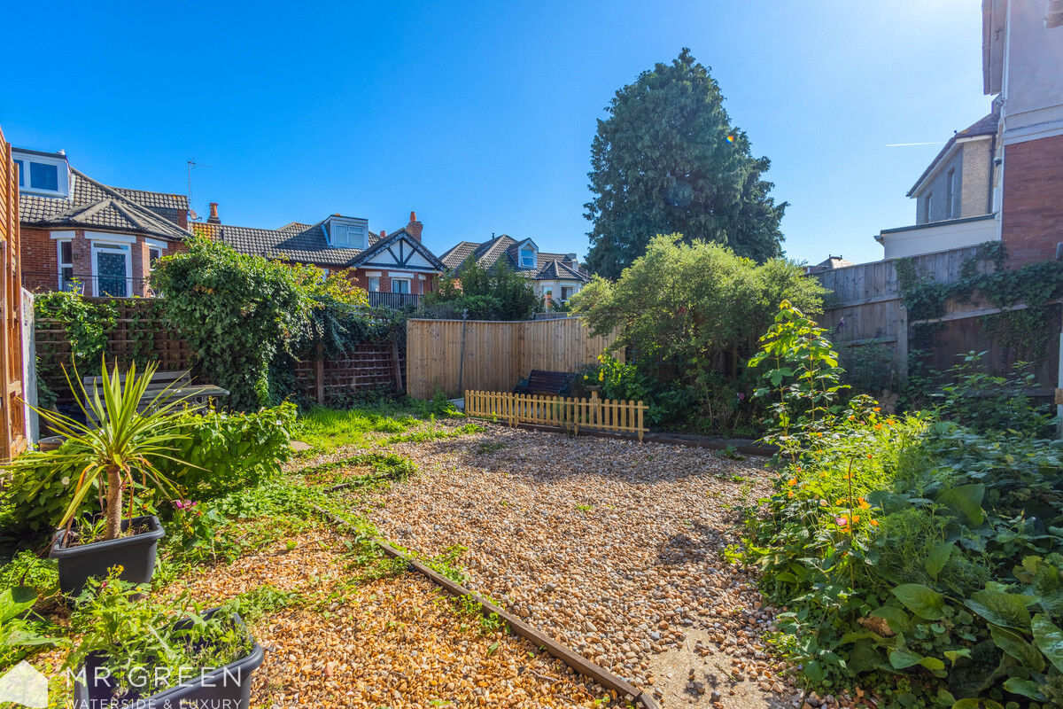New Park Road, Southbourne, Bournemouth, BH6 5AB