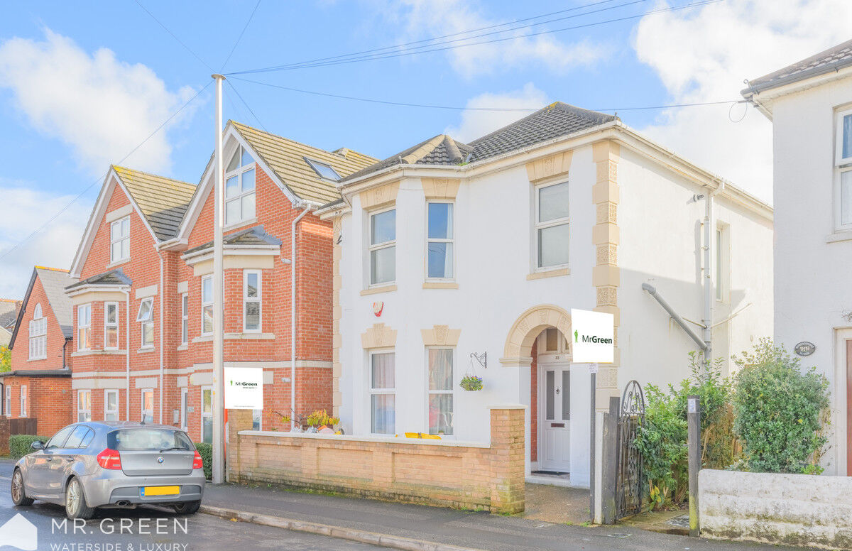 Harcourt Road, Pokesdown, Bournemouth, BH5 2JQ