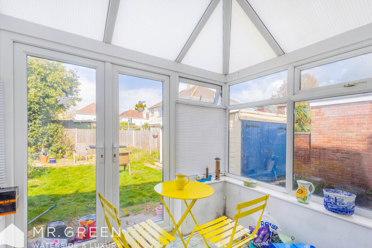 Maundeville Road, Christchurch, Dorset, BH23 2EN Mr Green Estate Agents