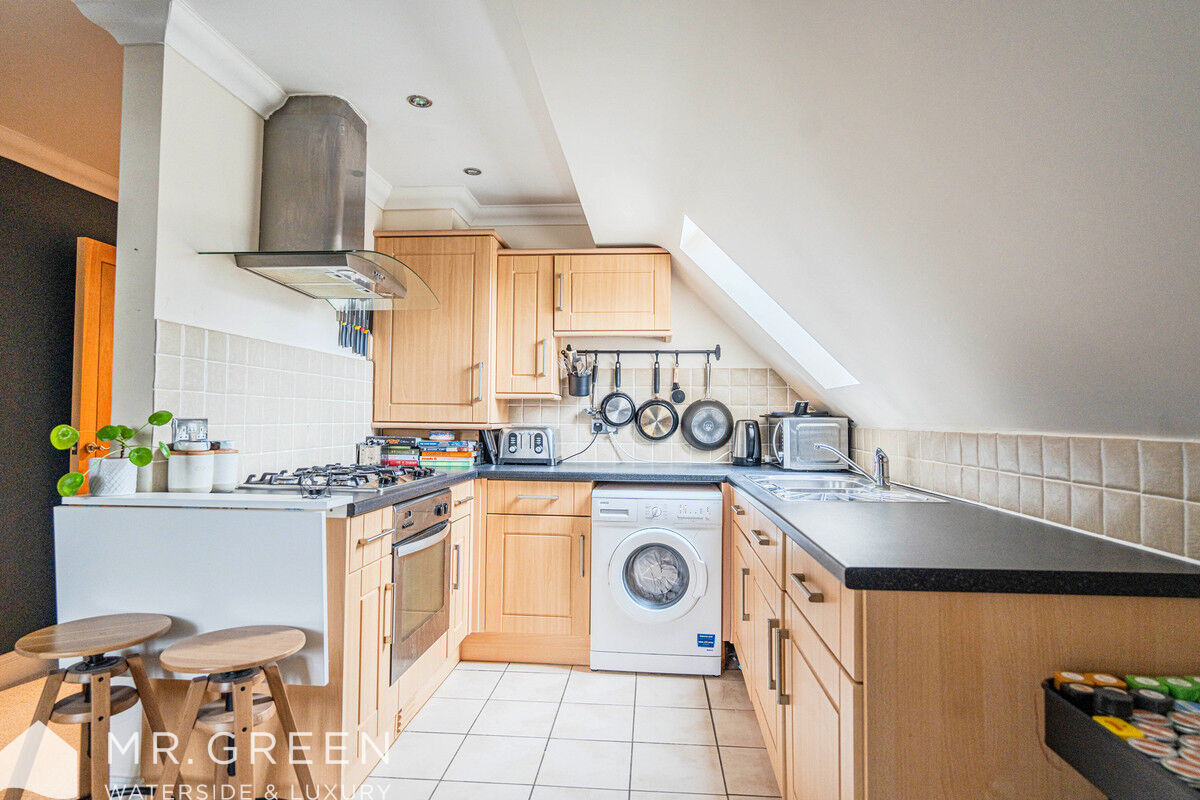 Keswick Court, Keswick Road, Bournemouth, BH5 1LP Mr Green Estate Agents