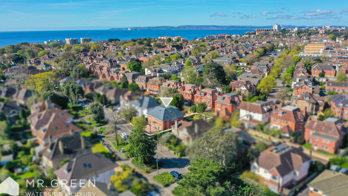 Chessel Avenue, Manor, Bournemouth, BH5 1LQ Mr Green Estate