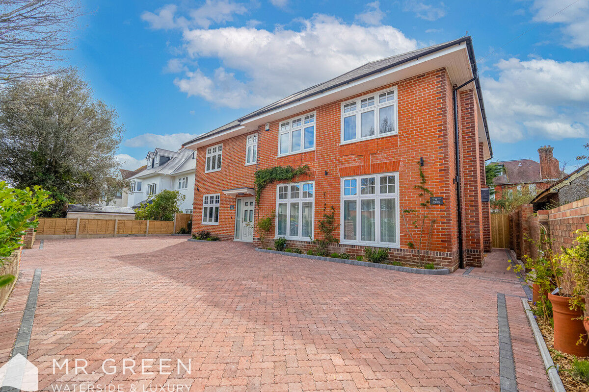 Chessel Avenue, Manor, Bournemouth, BH5 1LQ Mr Green Estate