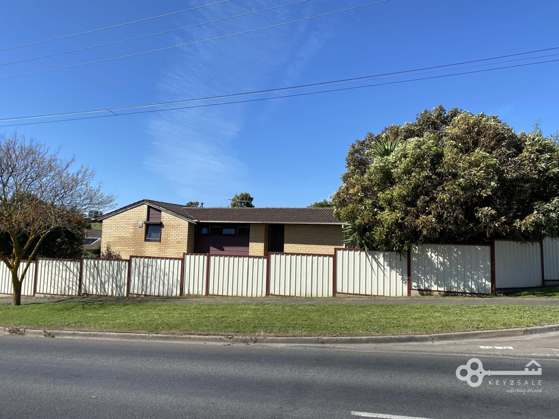 Property enquiry form background image