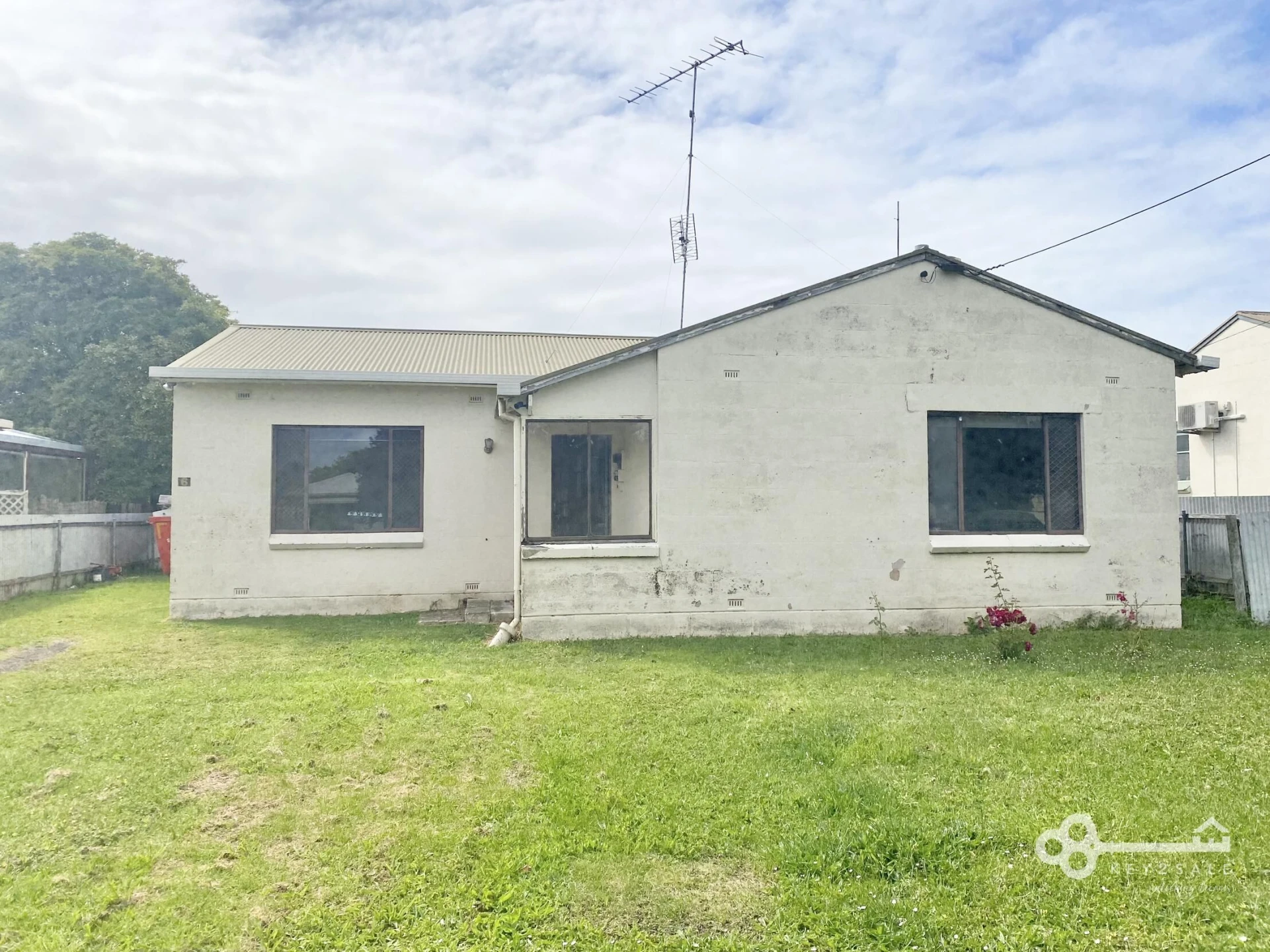 Property enquiry form background image