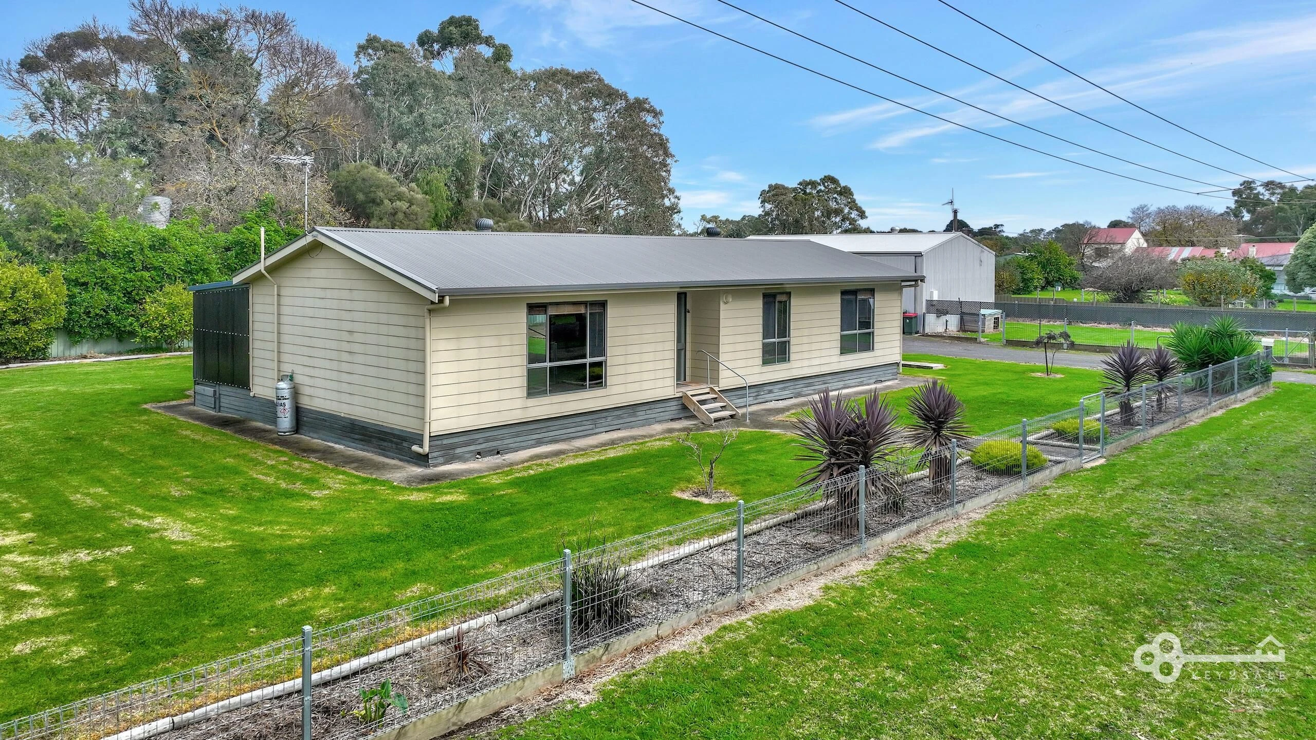 Property enquiry form background image