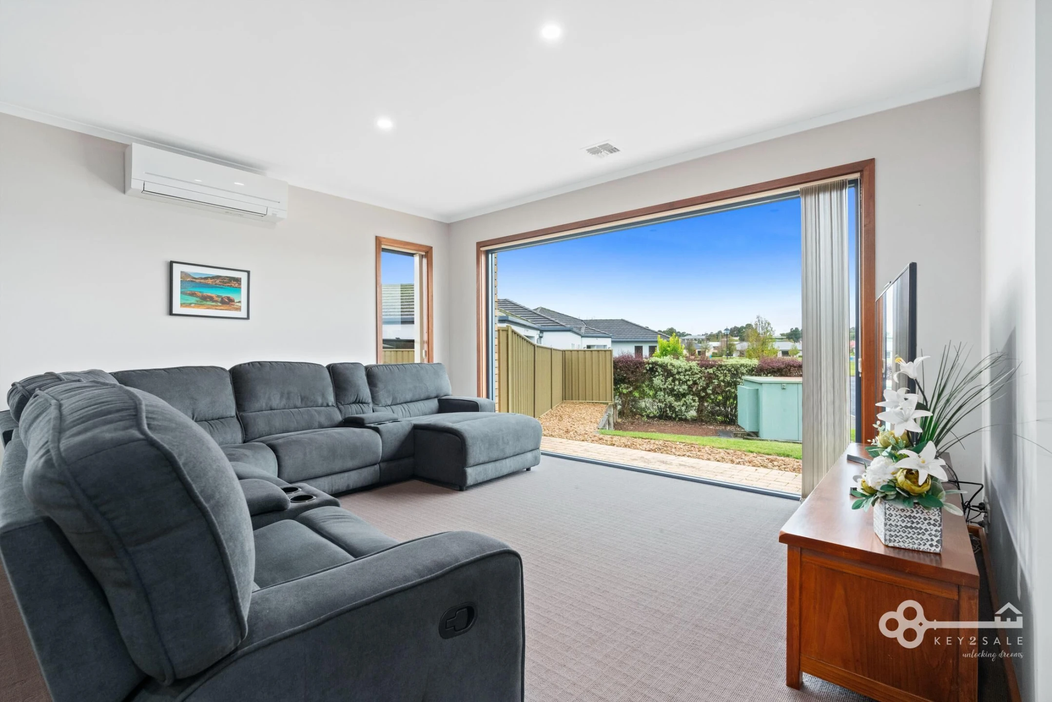 Property enquiry form background image
