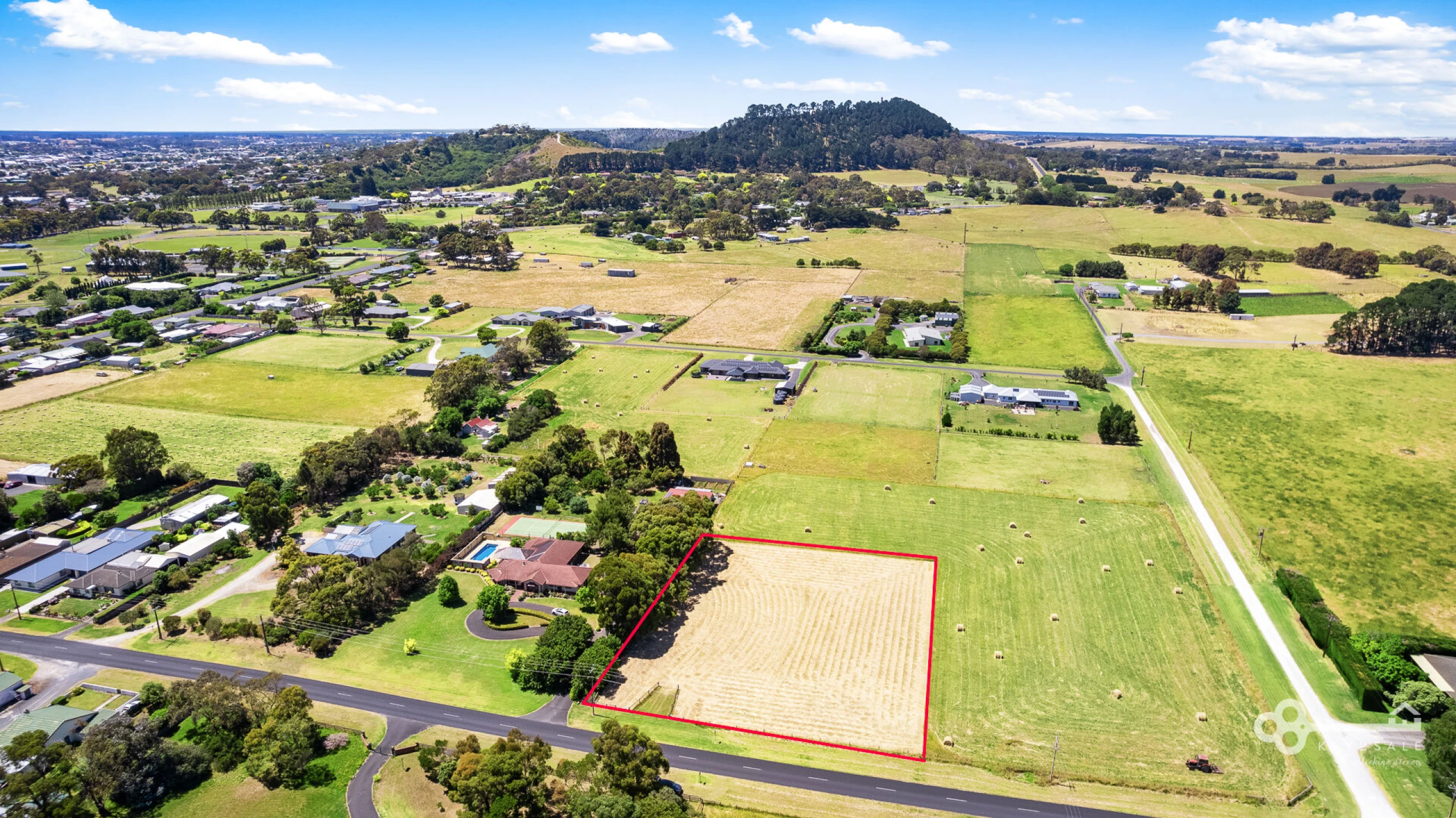 Property enquiry form background image
