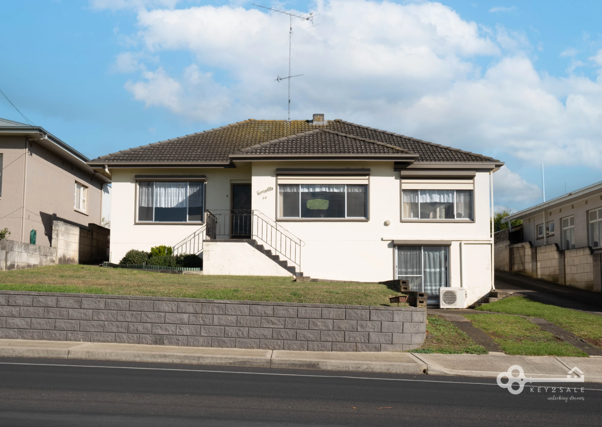 Property enquiry form background image