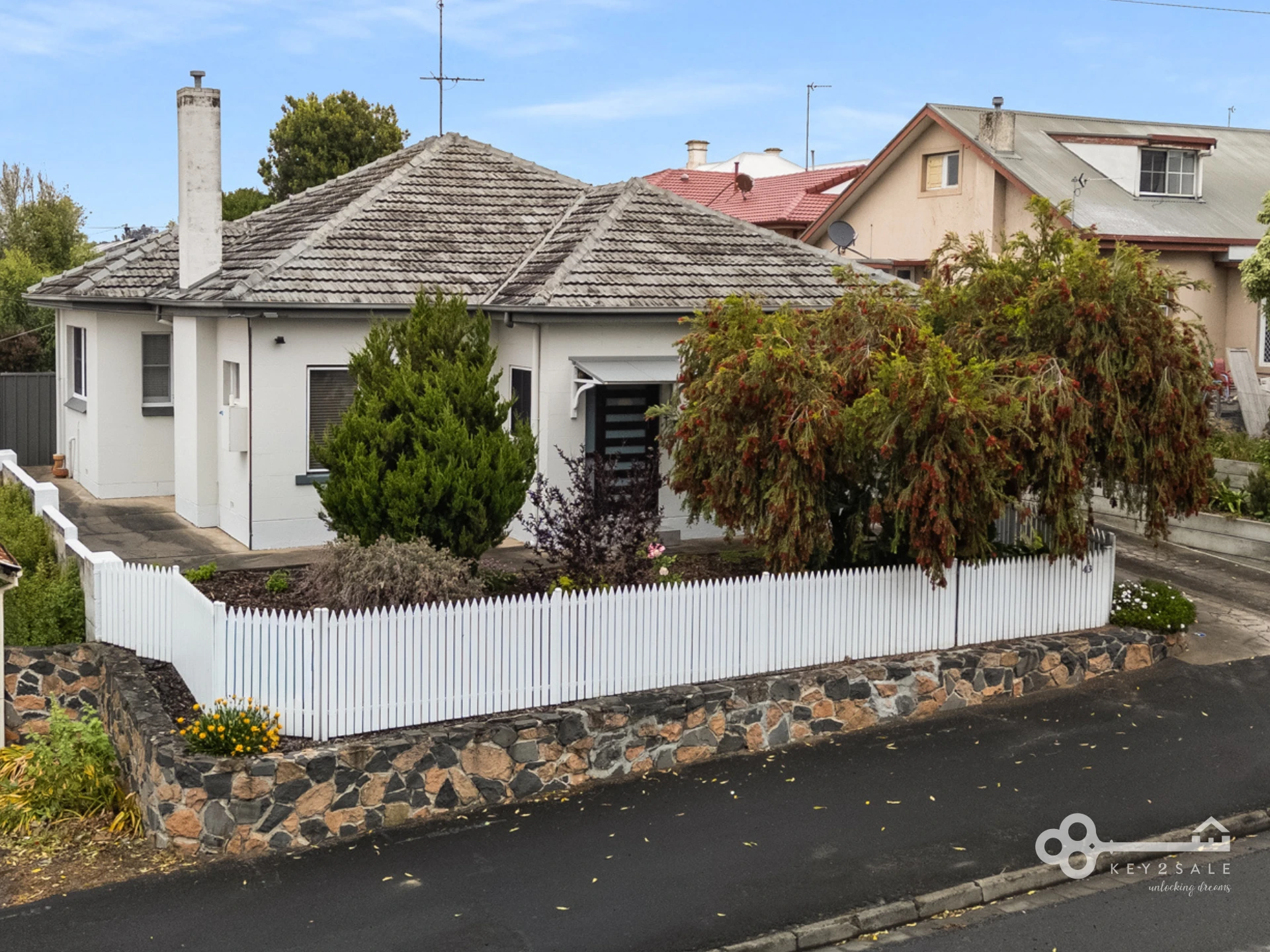 Property enquiry form background image