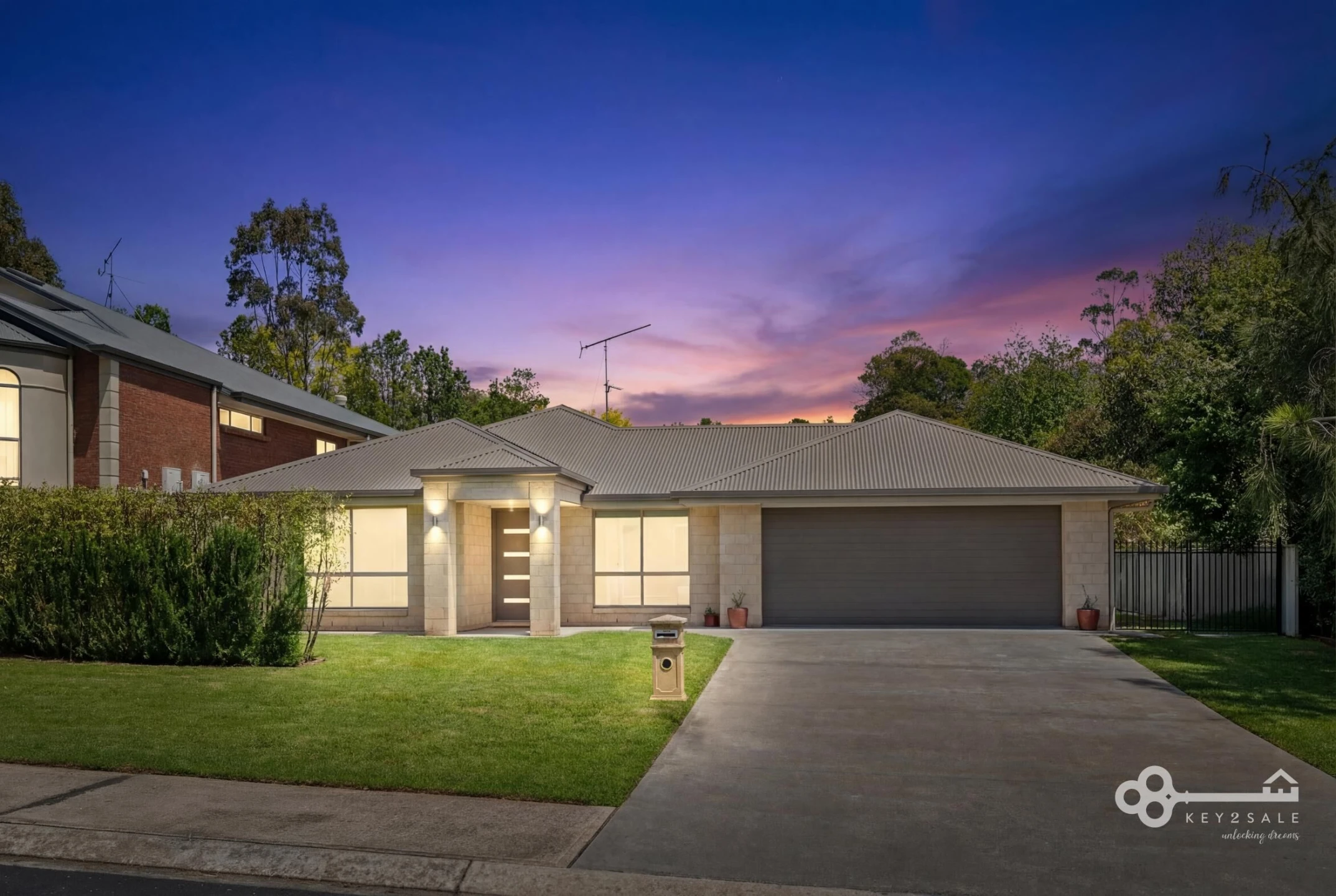 Property enquiry form background image