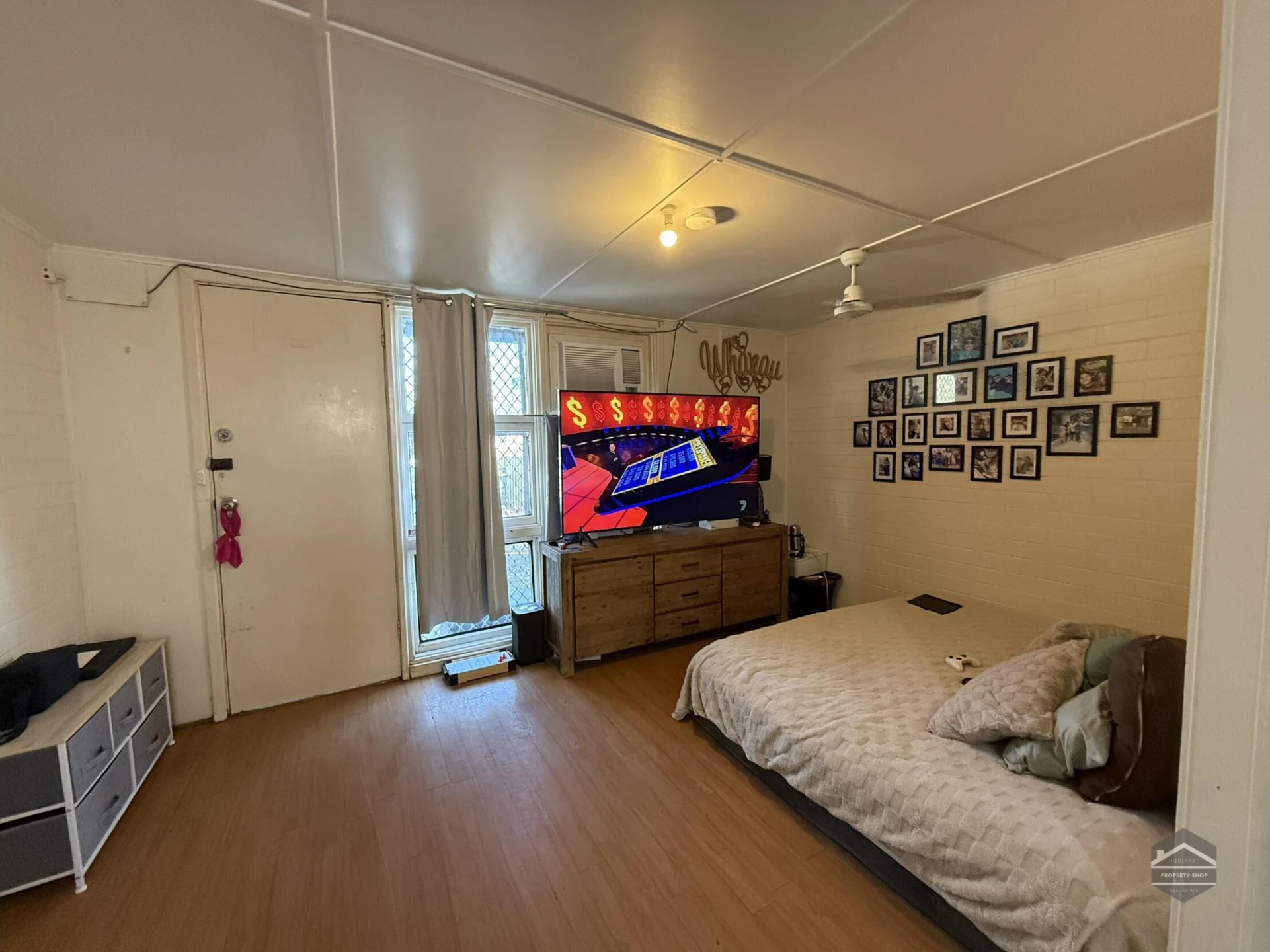 Property enquiry form background image