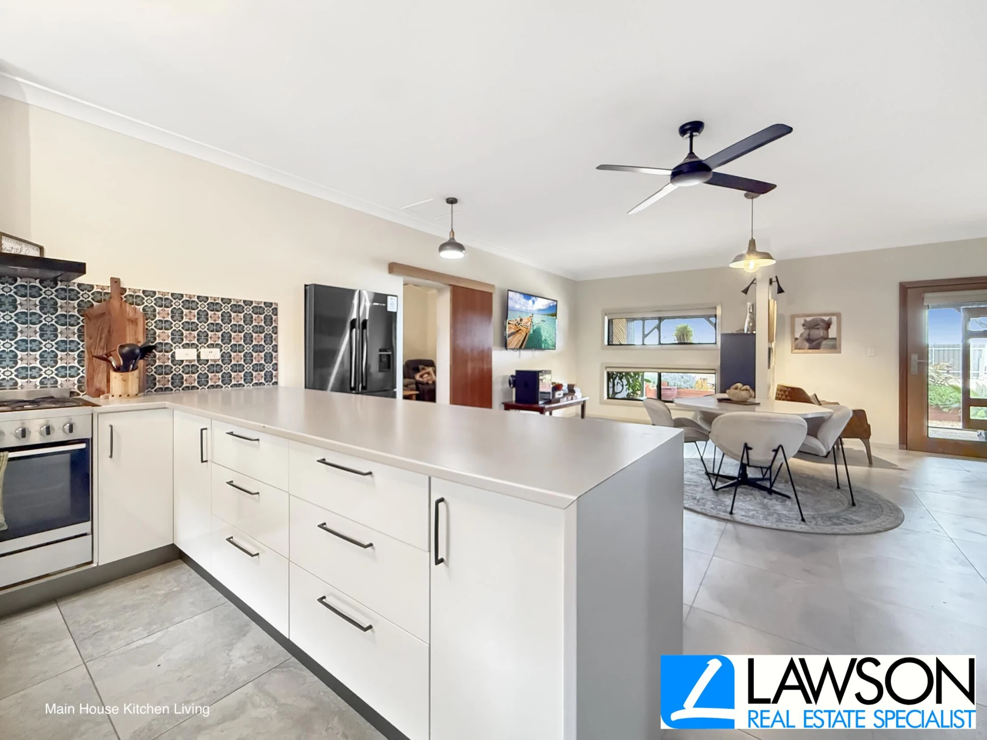 Property enquiry form background image