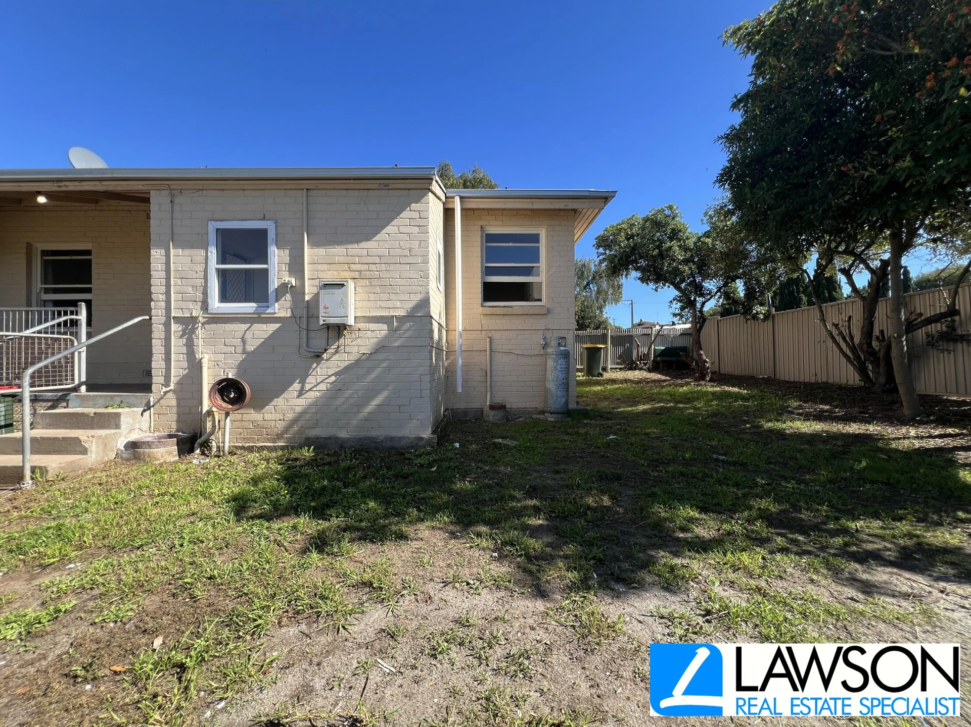 Property enquiry form background image