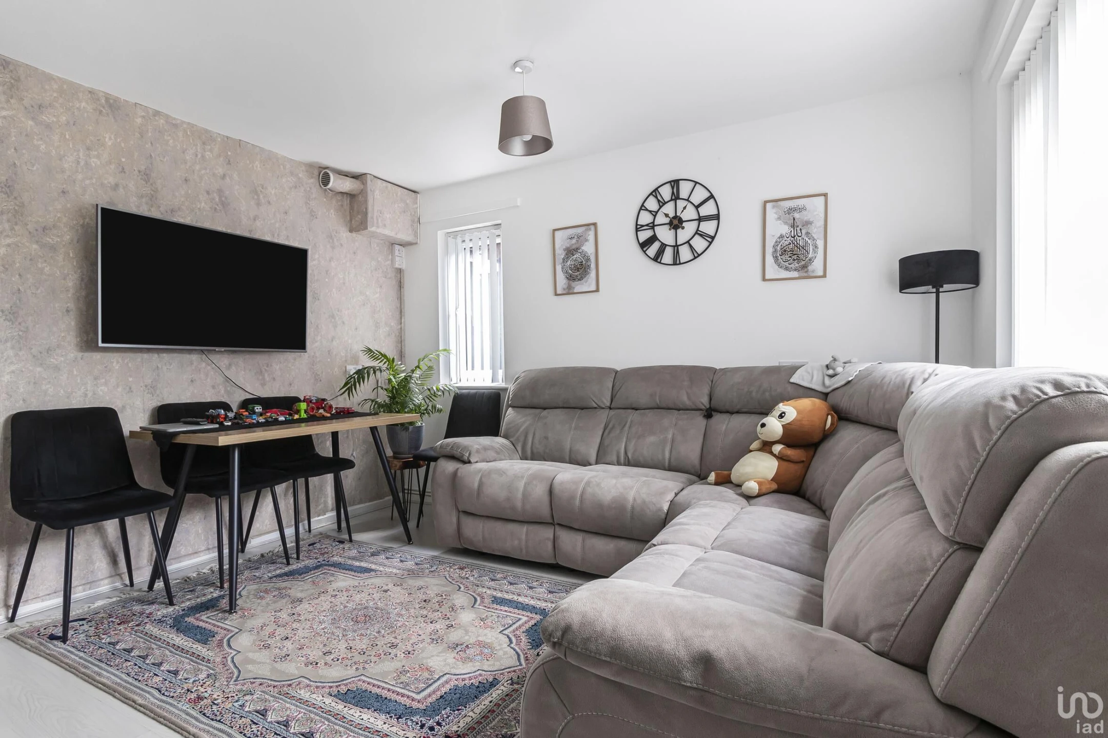 Property enquiry form background image