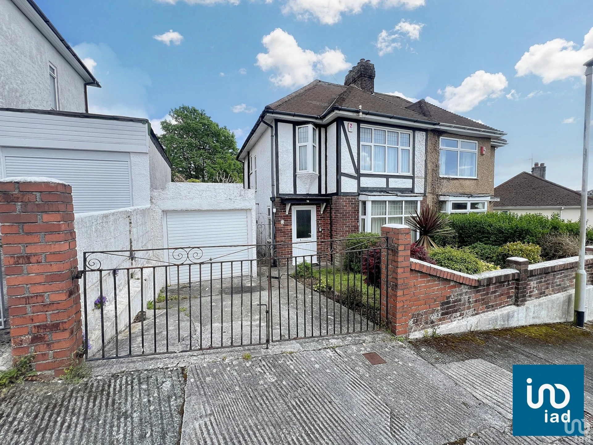 Property enquiry form background image