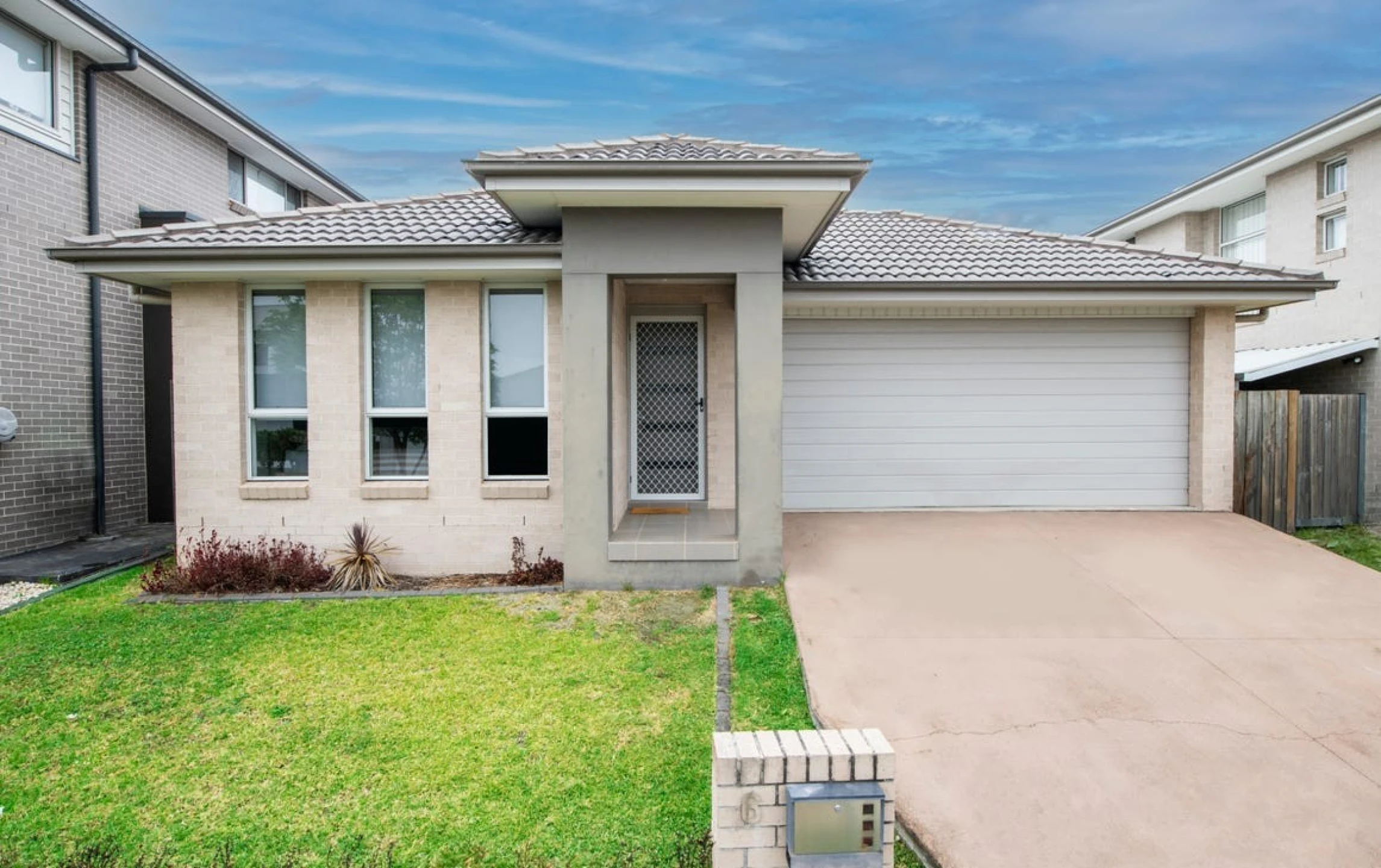 Property enquiry form background image