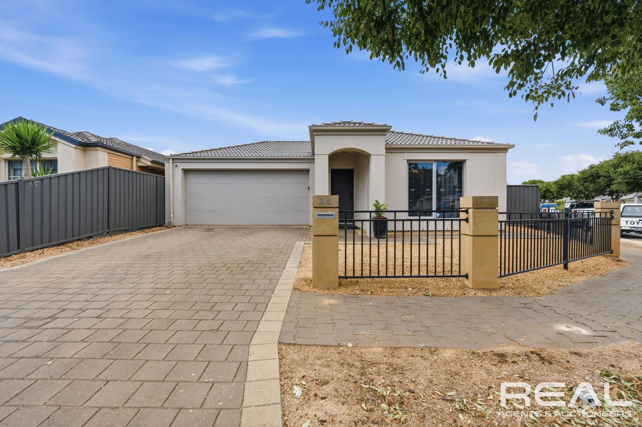24 Semillon Crescent, ANDREWS FARM SA 5114, Andrews Farm - Thumbnail 3
