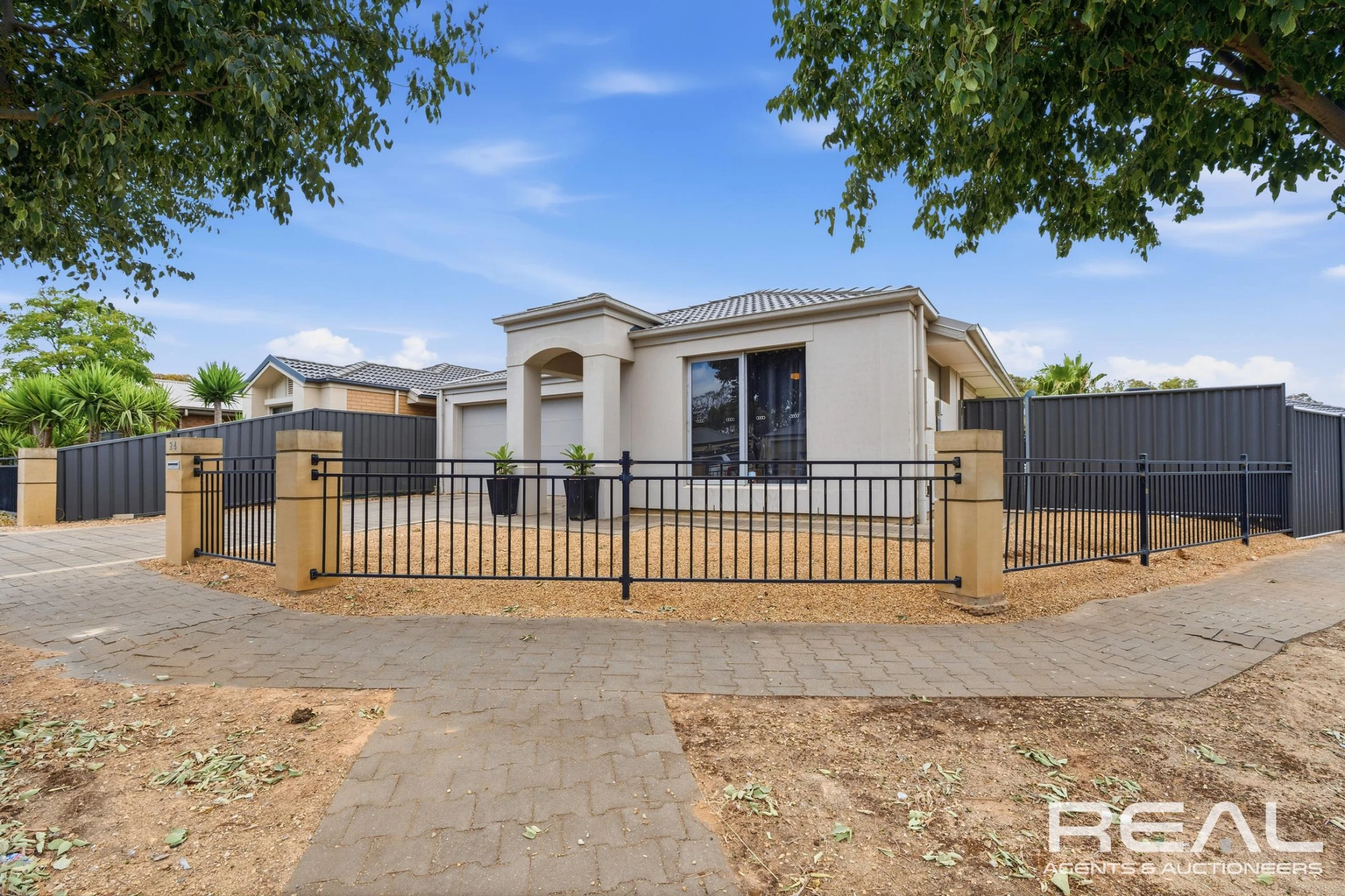 24 Semillon Crescent, ANDREWS FARM SA 5114, Andrews Farm - Thumbnail 2