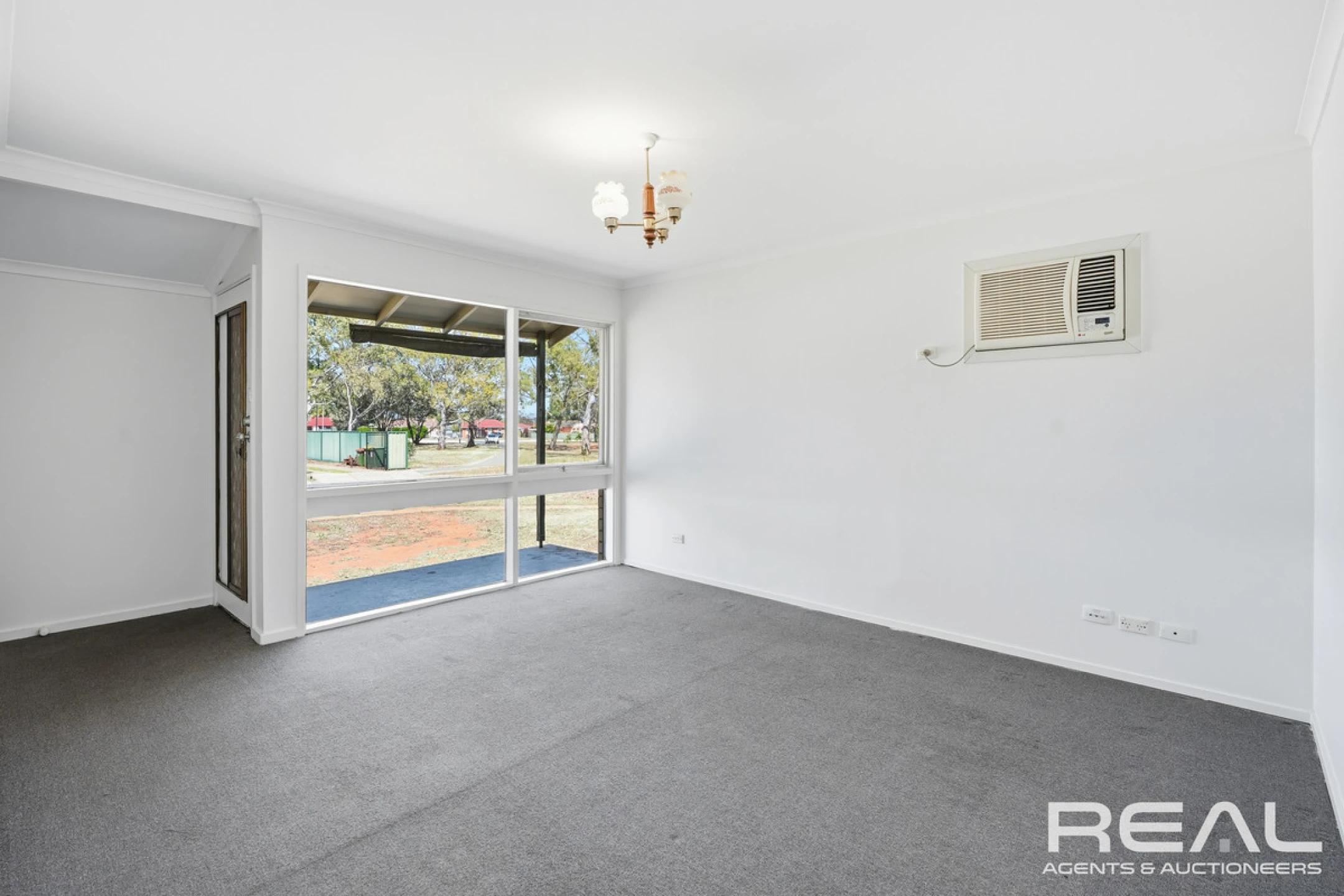7 Burford Street, ELIZABETH DOWNS SA 5113, Elizabeth Downs - Thumbnail 2