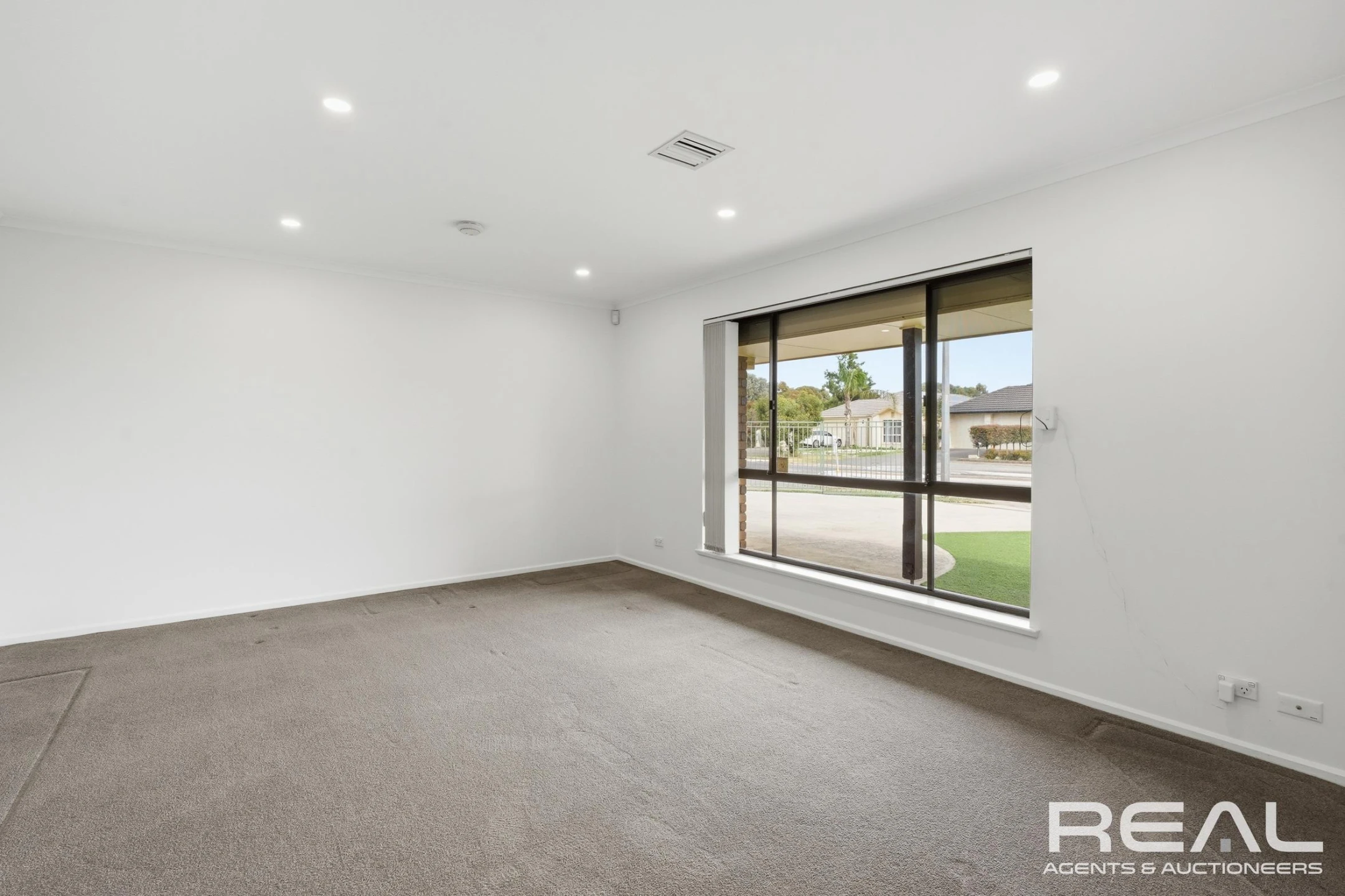 165 Shepherdson Road, Parafield Gardens SA 5107, Parafield Gardens - Thumbnail 8