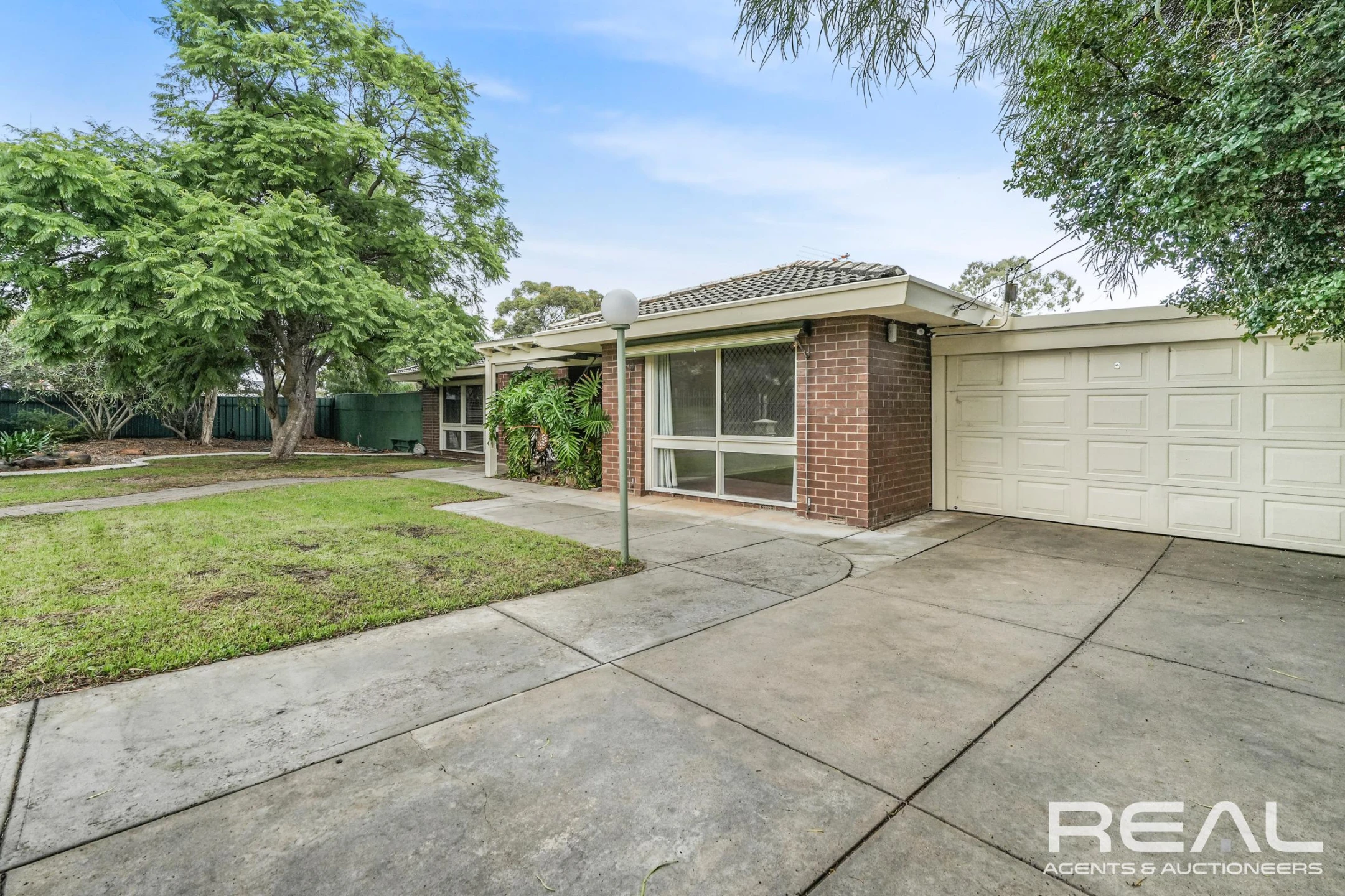 1 Hinkler Crescent, Modbury Heights SA 5092, Modbury Heights - Thumbnail 3