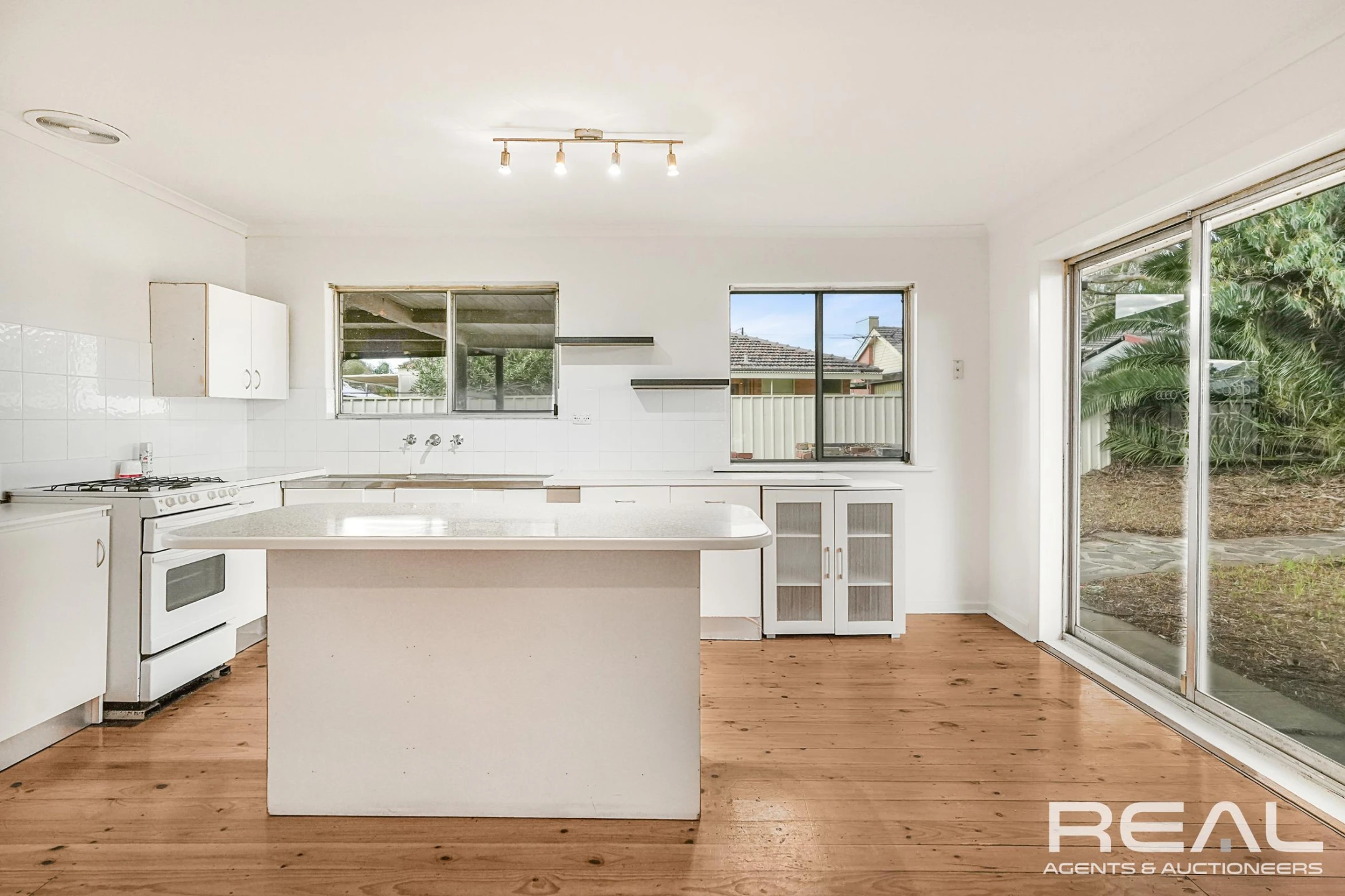 5 Dunne Crescent, Salisbury East SA 5109, Salisbury East - Thumbnail 8