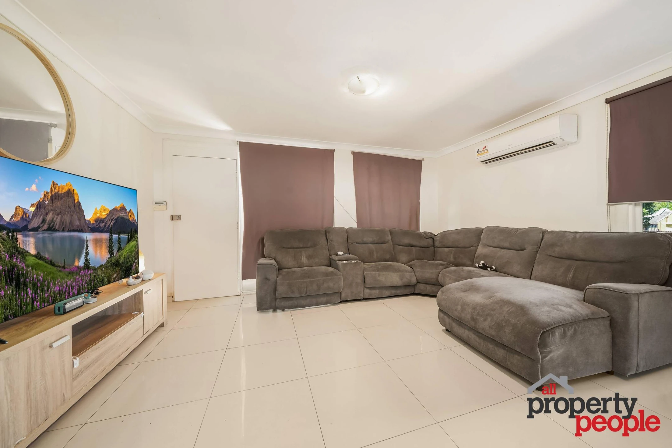 2 Boree Place, Macquarie Fields NSW 2564, Macquarie Fields - Thumbnail 4