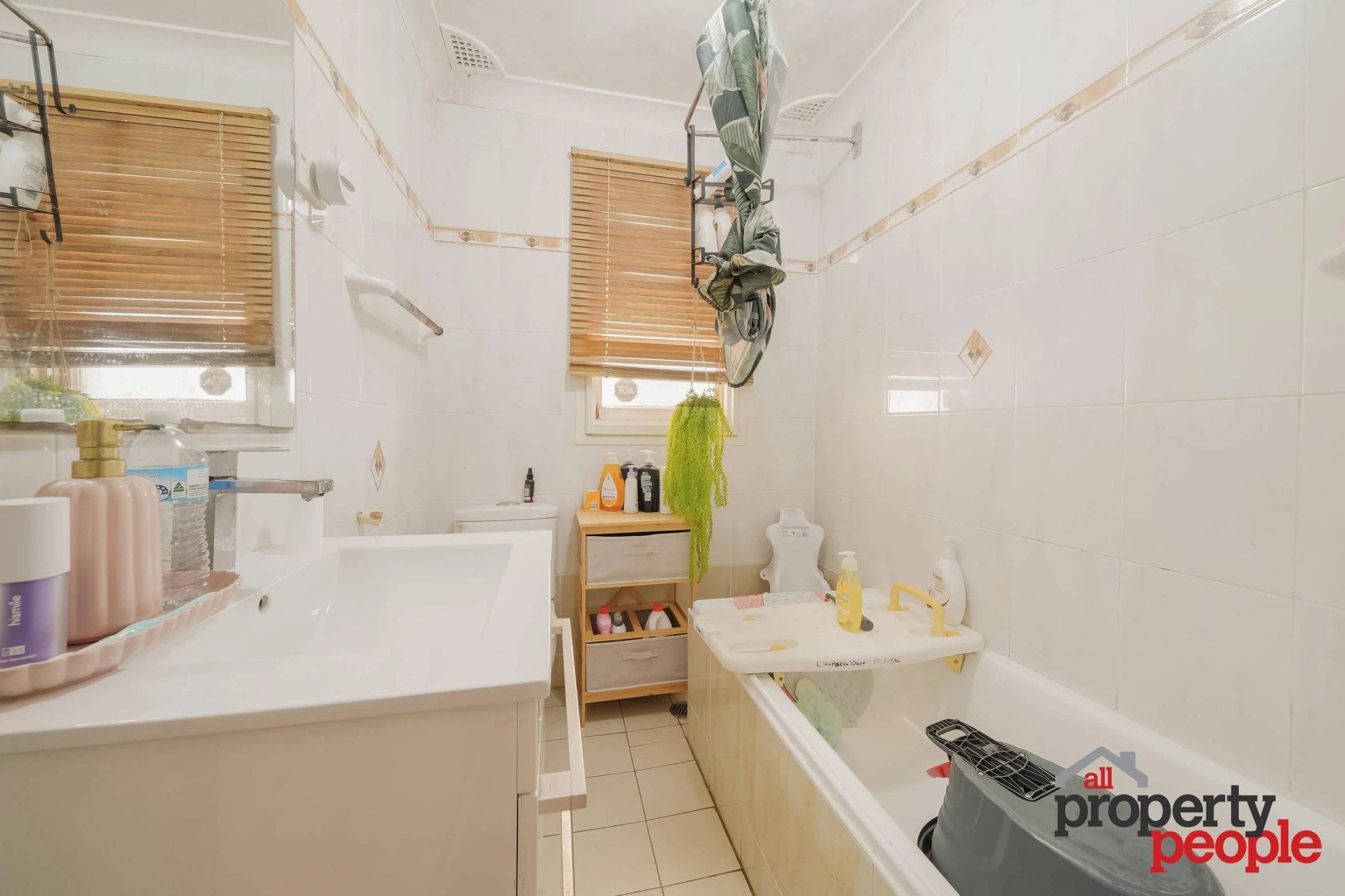 2 Boree Place, Macquarie Fields NSW 2564, Macquarie Fields - Thumbnail 7